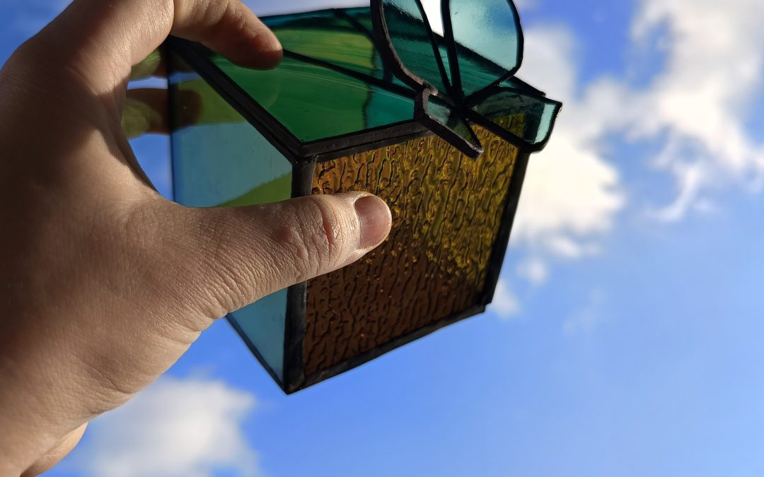 Motyl, który w szkło się zamienił.